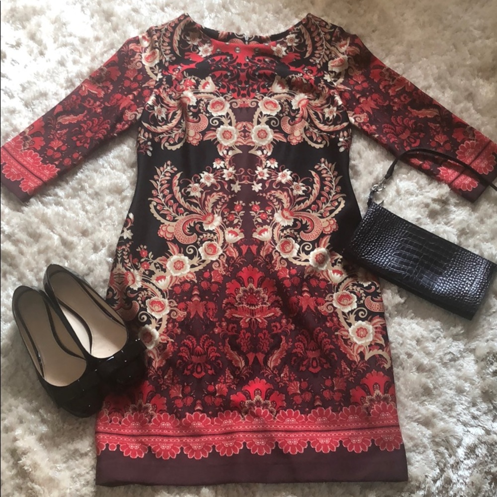 Fitted scuba dress in a gorgeous print